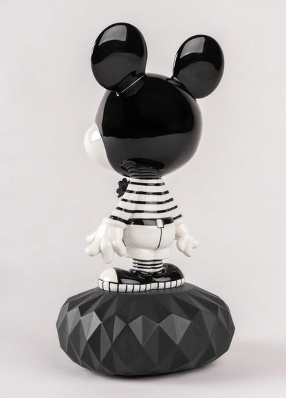 Pop Art Fusion - PopArtFusion - Llardo Lladro x Disney - Mickey in black and white Sculpture - Handmade in Spain - Open Edition 01009601 popartfusion.com by Conectid