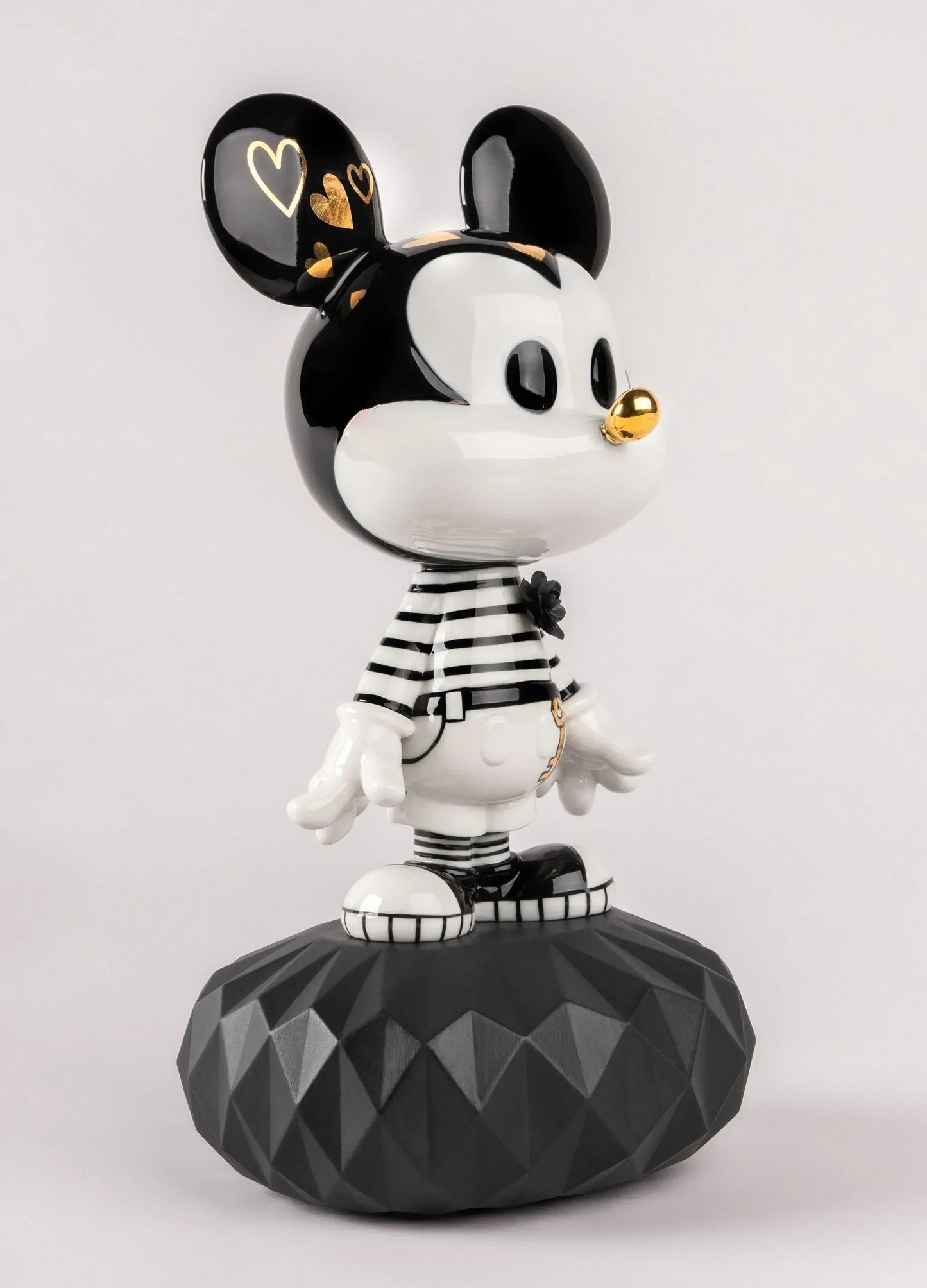 Pop Art Fusion - PopArtFusion - Llardo Lladro x Disney - Mickey in black and white Sculpture - Handmade in Spain - Open Edition 01009601 popartfusion.com by Conectid