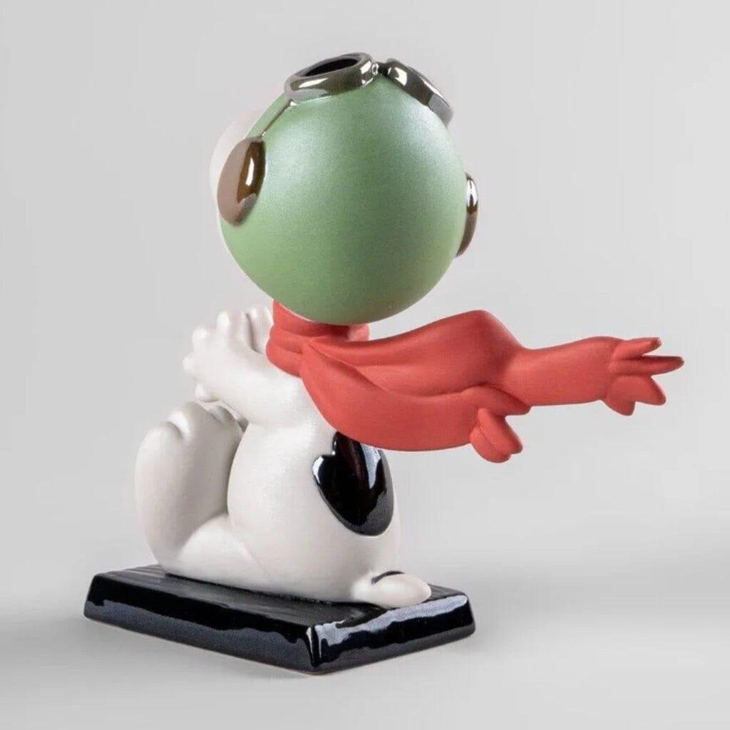 LLADRÓ Snoopy Figurine. Porcelain Snoopy Figure.