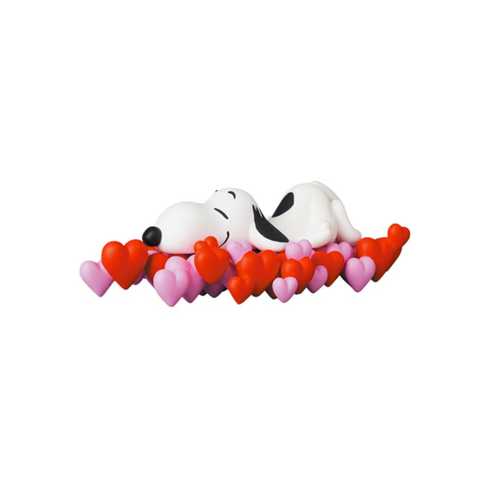 Pop Art Fusion - PopArtFusion - Medicom Toy UDF Peanuts Series 13: Full of Heart Snoopy Ultra Detail Figure by Medicom Toy 4530956156842 popartfusion.com by Conectid