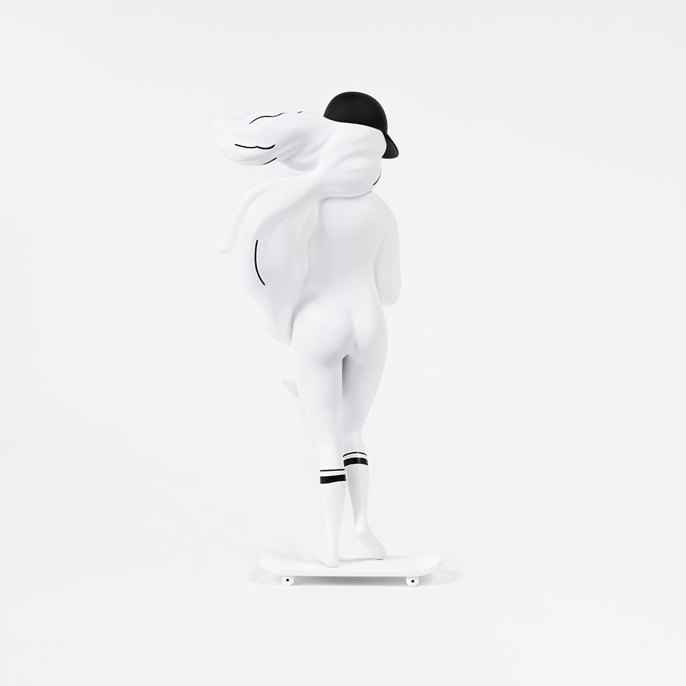 “I’M YOUR VENUS” 11-inch Vinyl Figure